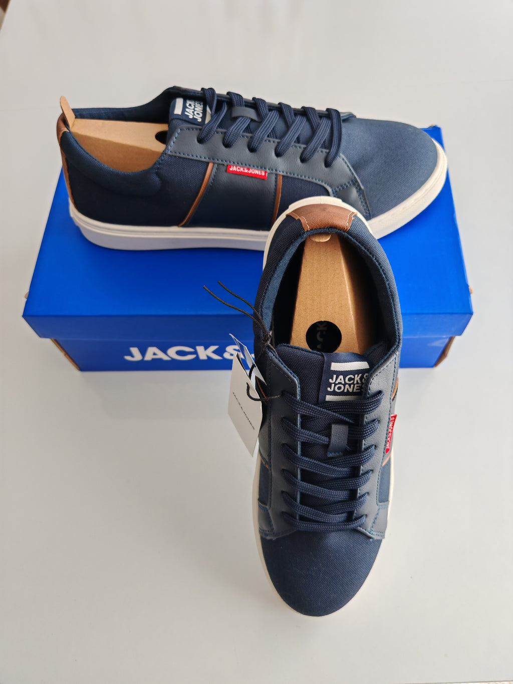 Pantofi sport barbati marimea 42 si 44 Jack&Jones