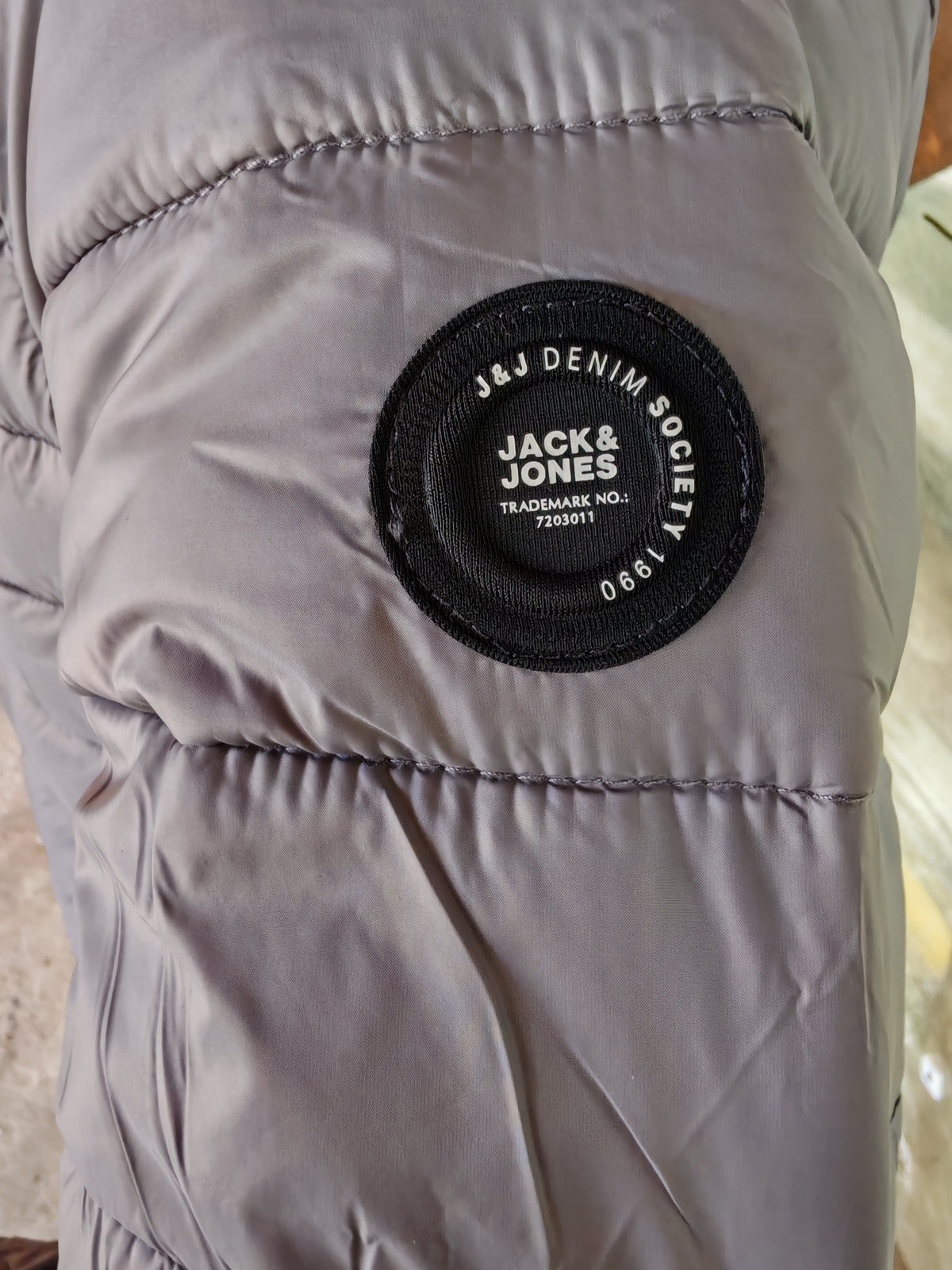 Jacheta toamna barbati marimea L si XL  Jack&Jones