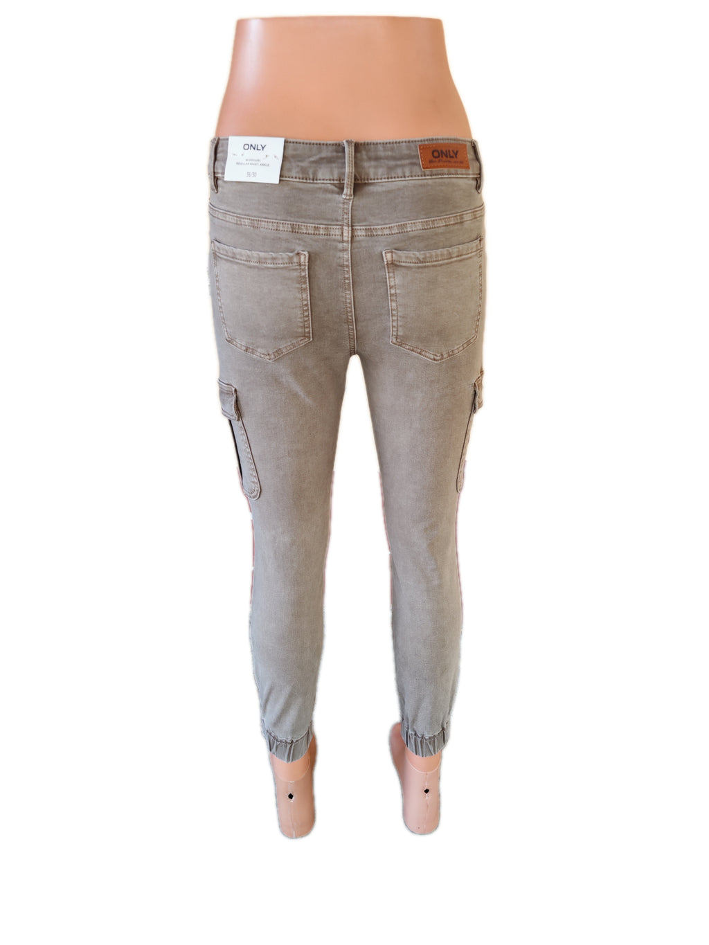 Pantaloni dama marimea   36 si 42